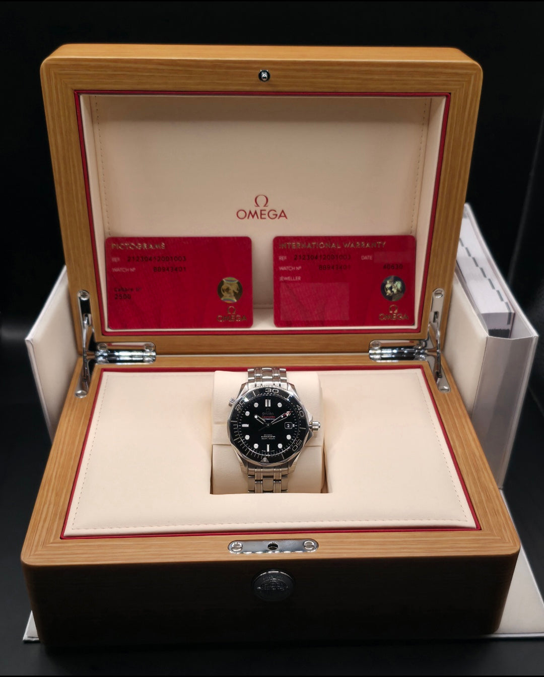 OMEGA Seamaster Professional Diver 300M Keramik Schwarz - Ref. 212.30.41.20.01.003